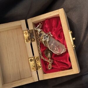 Tibetan quartz pendulum